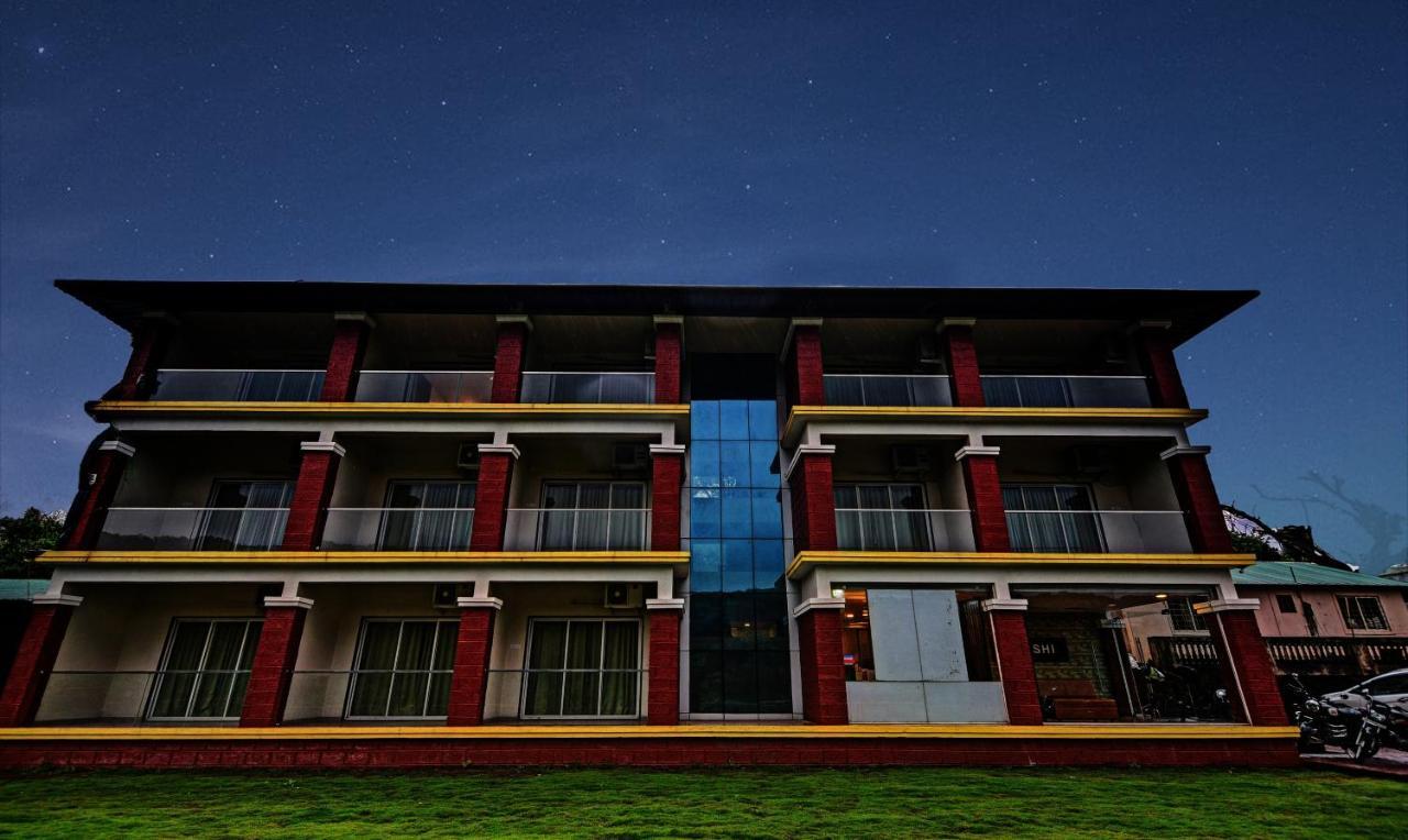 فندق ماهاباليشوارفي  Treebo Trend Khushi River Side Retreat المظهر الخارجي الصورة