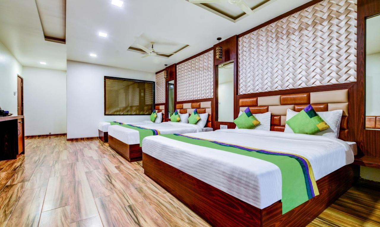 فندق ماهاباليشوارفي  Treebo Trend Khushi River Side Retreat المظهر الخارجي الصورة