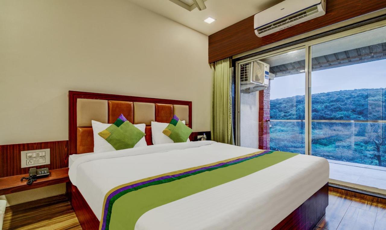فندق ماهاباليشوارفي  Treebo Trend Khushi River Side Retreat المظهر الخارجي الصورة