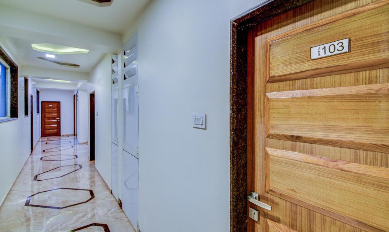 فندق ماهاباليشوارفي  Treebo Trend Khushi River Side Retreat المظهر الخارجي الصورة