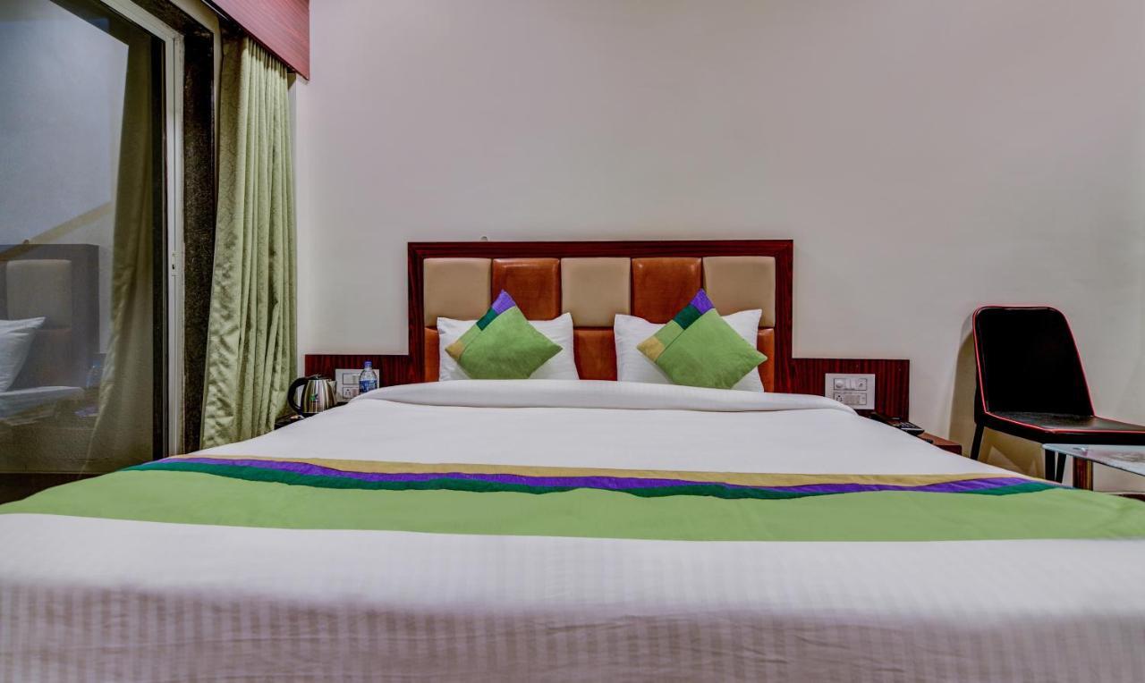 فندق ماهاباليشوارفي  Treebo Trend Khushi River Side Retreat المظهر الخارجي الصورة