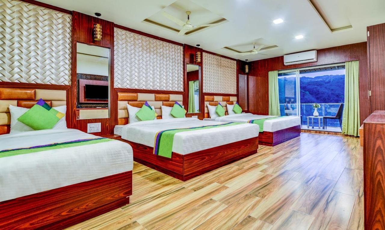 فندق ماهاباليشوارفي  Treebo Trend Khushi River Side Retreat المظهر الخارجي الصورة